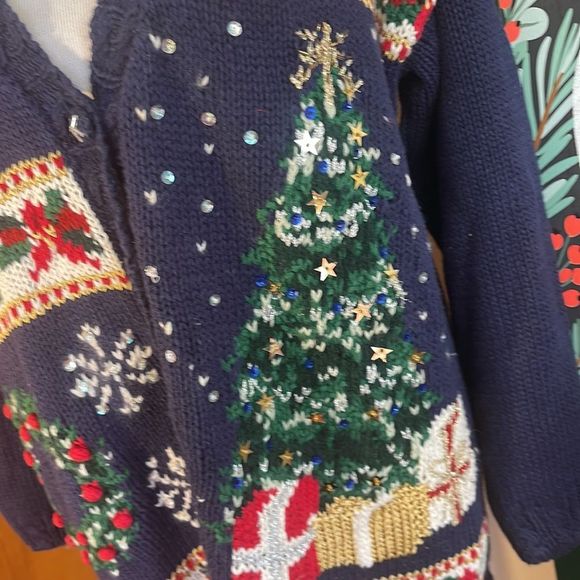 Kim Rogers Christmas Sweater🎄 - Picture 6 of 13